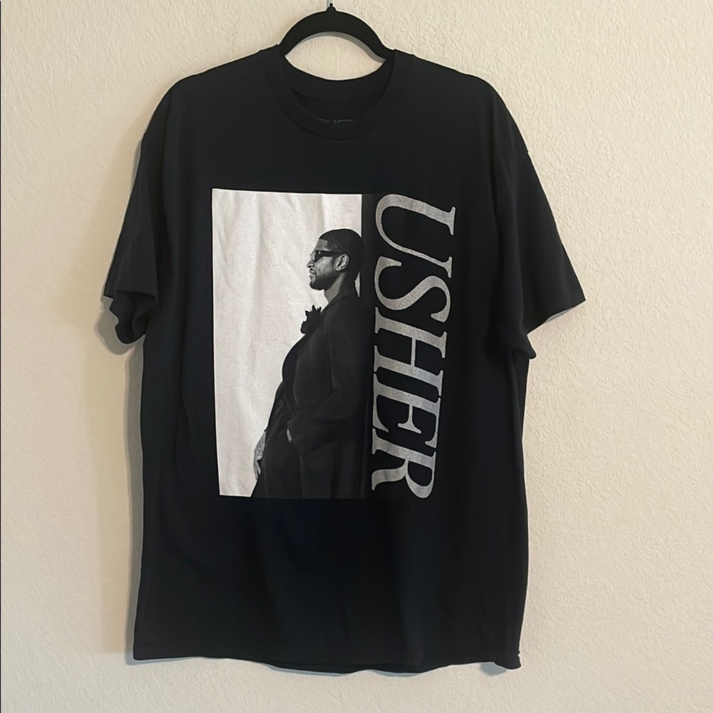 Usher Women Black Short Sleeve Concert Tee XL Festival Cotton Causal